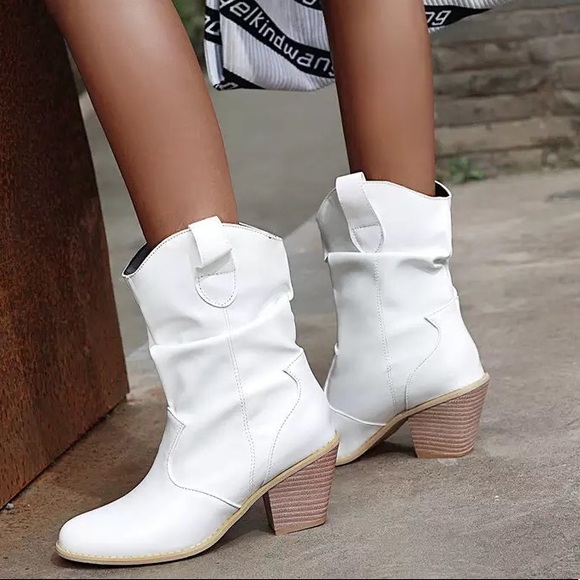 White Western Cowboy Boots - Picture 4 of 5